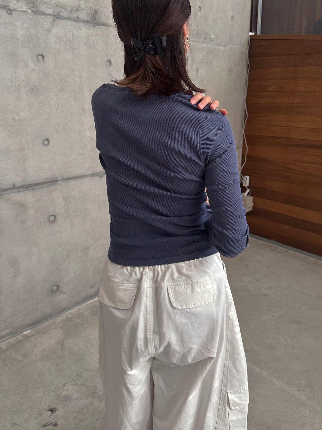 排扣顯腰螺紋上衣